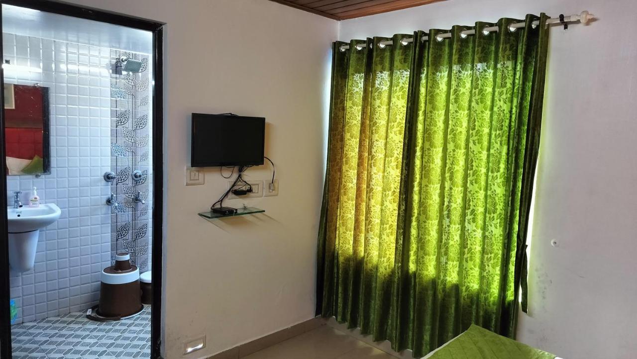 Achus Holidays مونار المظهر الخارجي الصورة